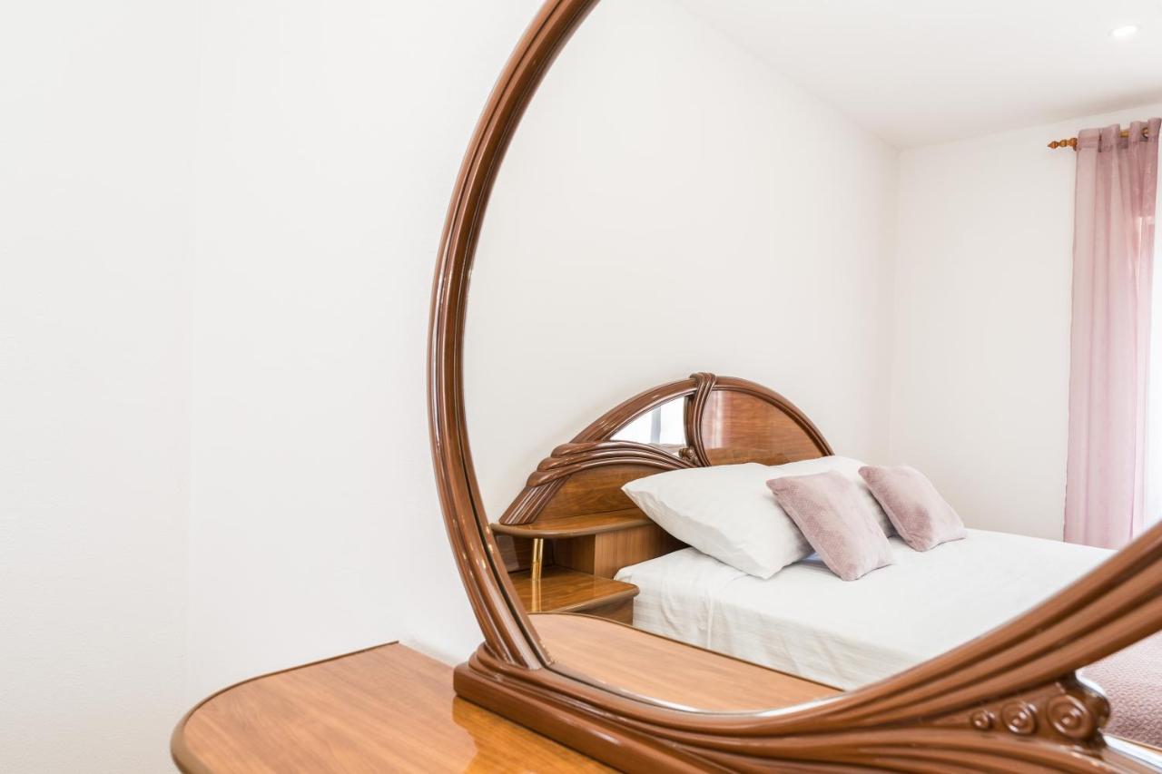 Apartmani Tomeri Starigrad Paklenica Exterior foto