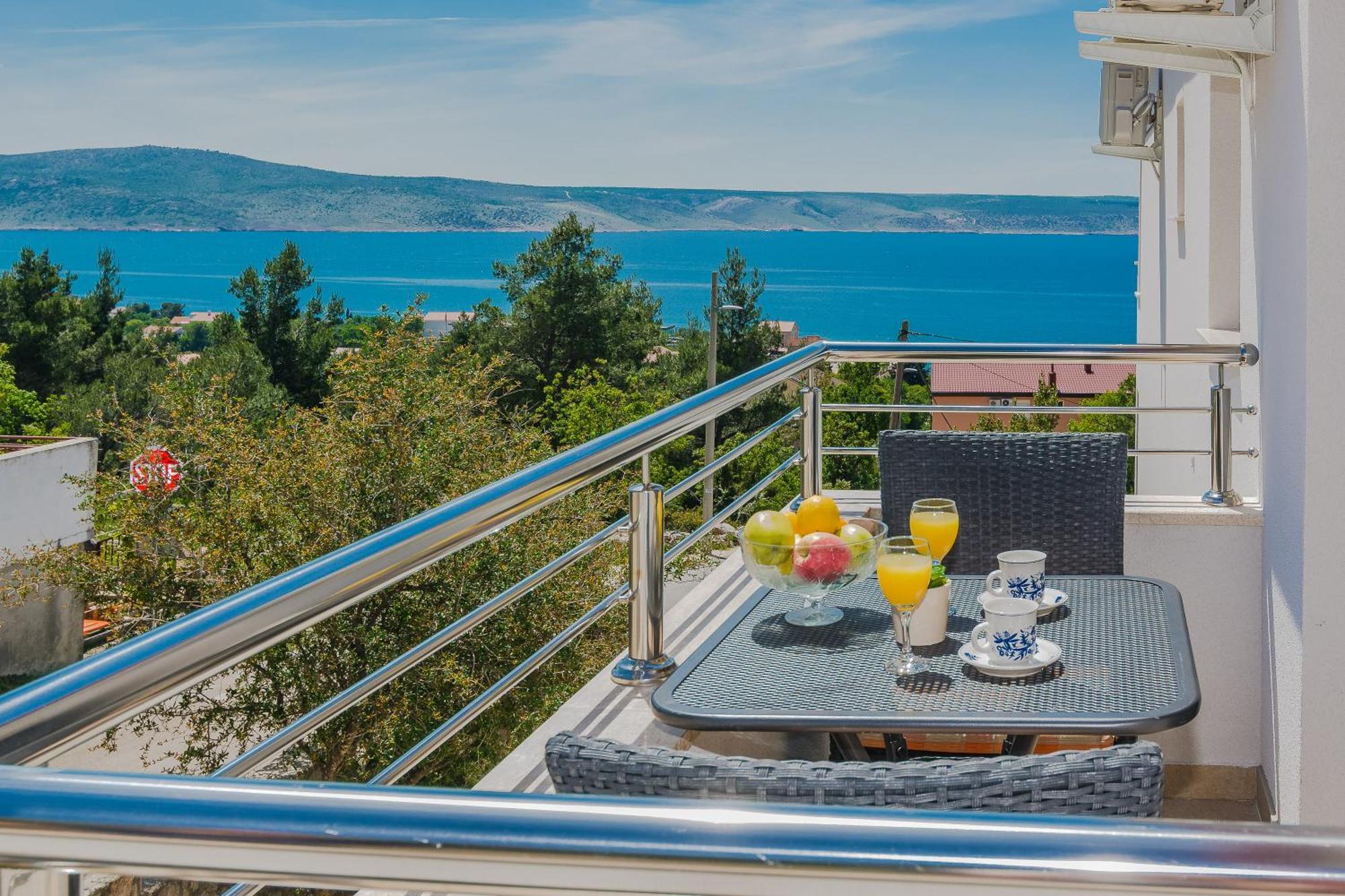 Apartmani Tomeri Starigrad Paklenica Exterior foto