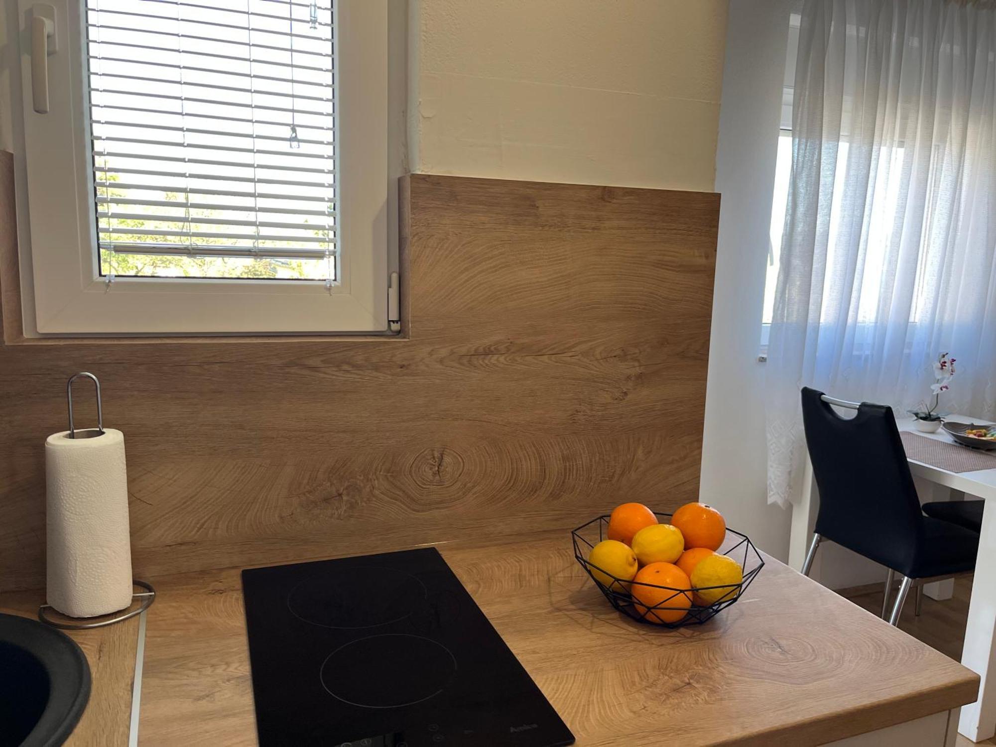 Apartmani Tomeri Starigrad Paklenica Exterior foto